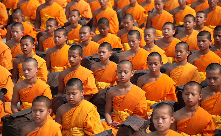 how to volunteer with buddhist monks 3 1461922112